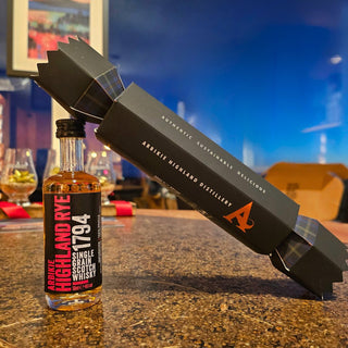 Rye Whisky Christmas Crackers (x 6)
